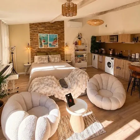 Appartement Secrète 6ème Sens ,sauna, Terrasse, Climatisation, Centre